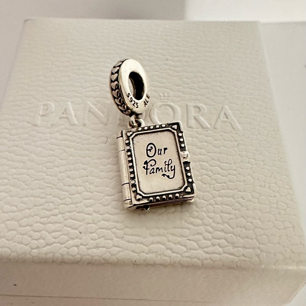 Pandora Our Family Book Charm 925 Ale with gift box #65